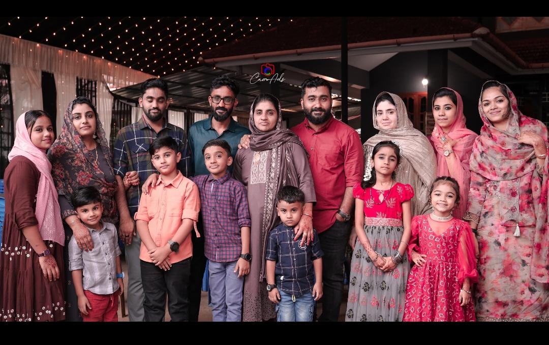 CAMERON STUDIO MEENANGADI